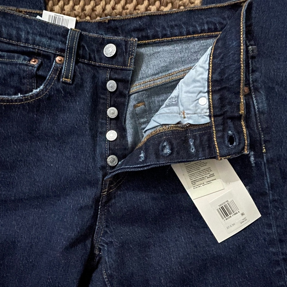 Levi Jean - Picture 6 of 8